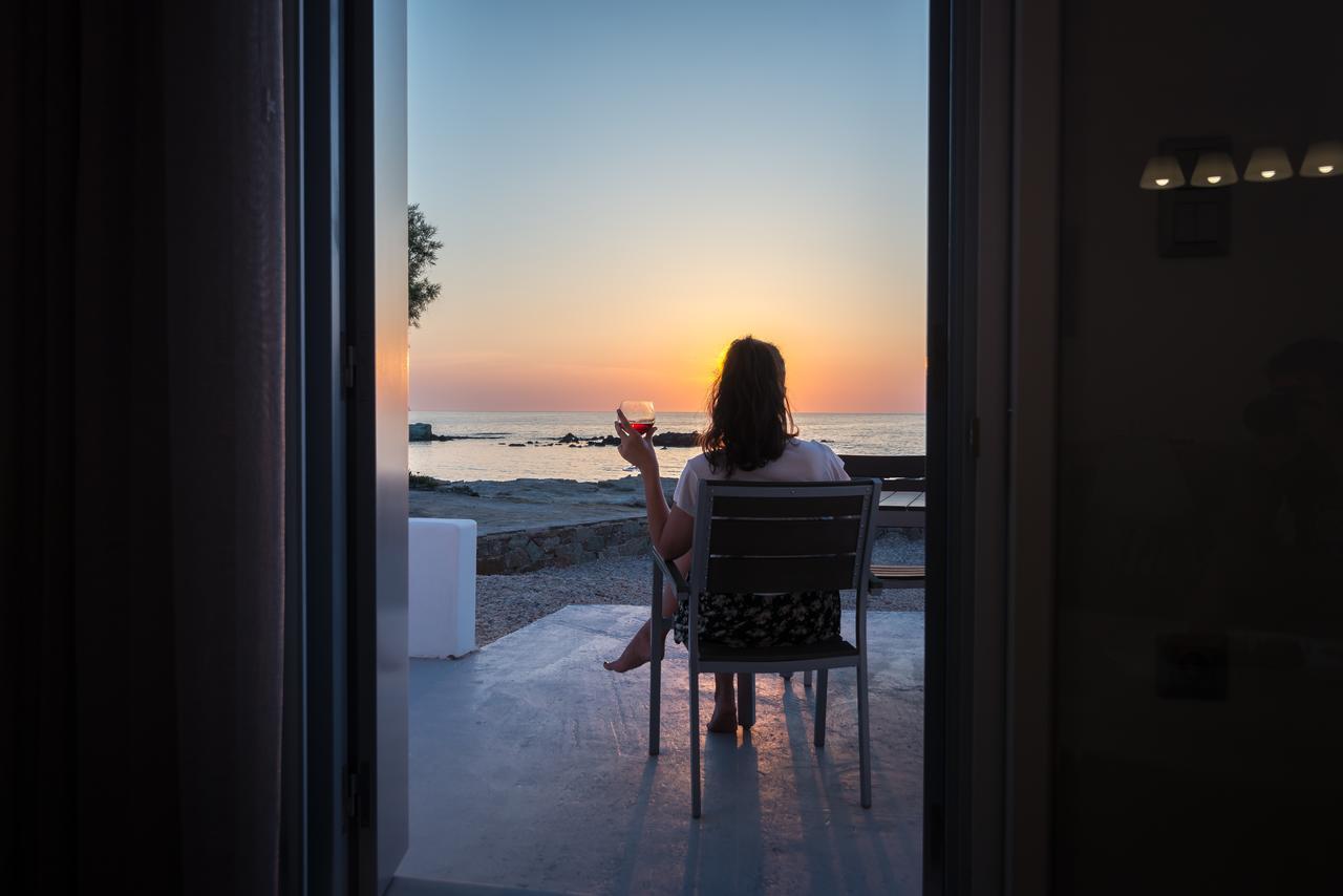 Milos Waves Luxury Apartments Поллонія Екстер'єр фото