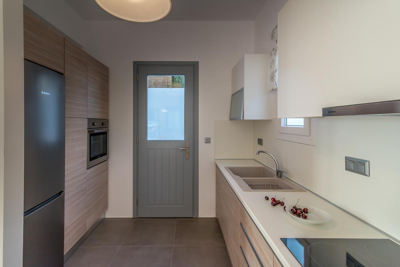 Milos Waves Luxury Apartments Поллонія Екстер'єр фото